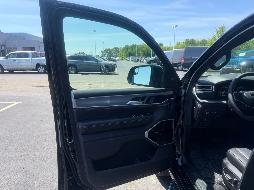New 2026 Black Jeep  image 12