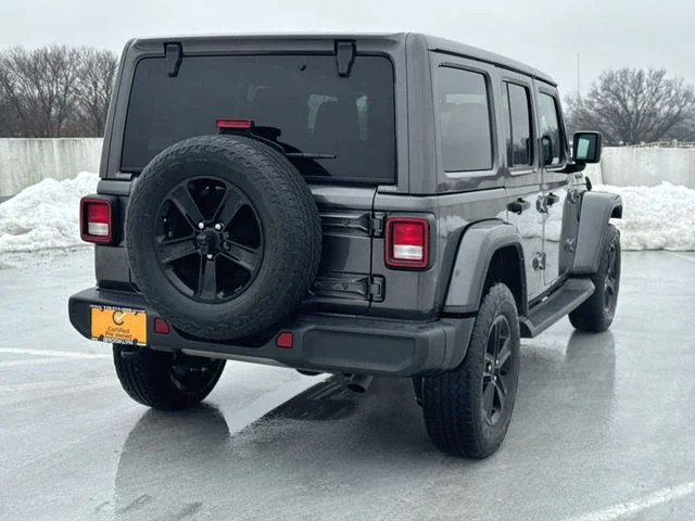 Used 2022 Gray Jeep Unlimited Sahara Altitude image 7