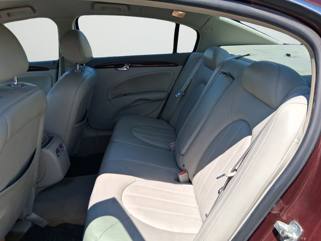 Used 2007 Red Buick CXL image 11