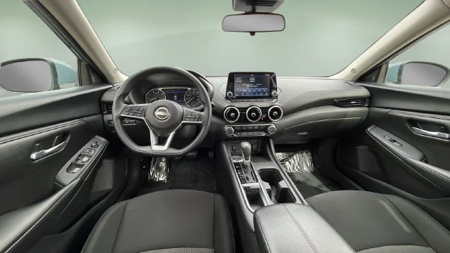 Used 2025  Nissan SV image 16