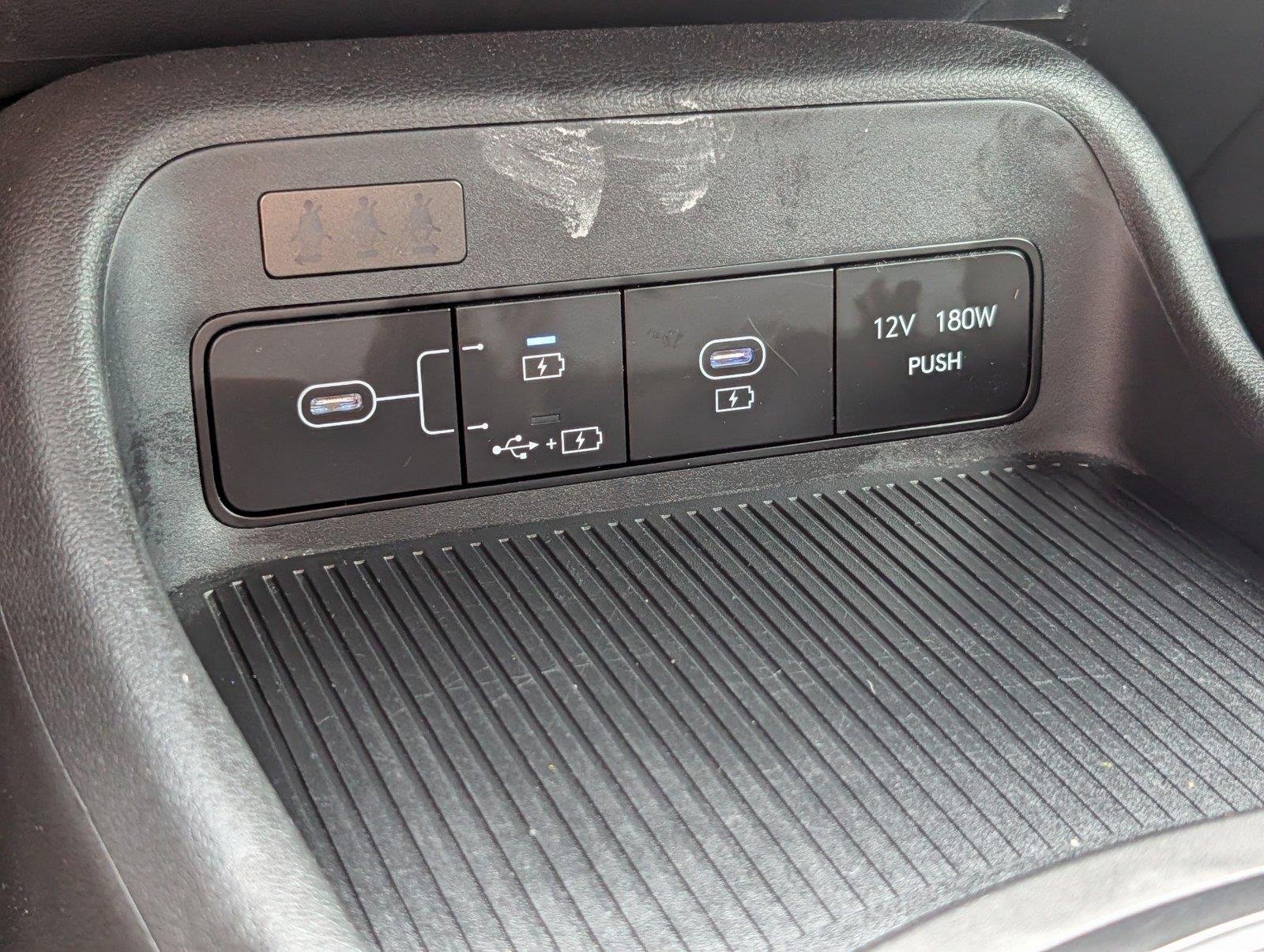 Used 2025 Atlas White Hyundai SEL image 19