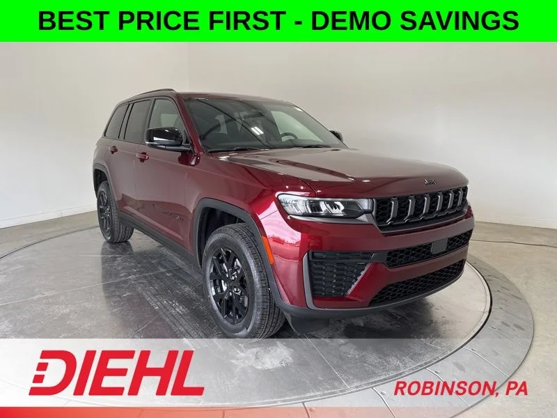 New 2026 Velvet Red Pearl-Coat Exterior Paint Jeep Altitude image 1