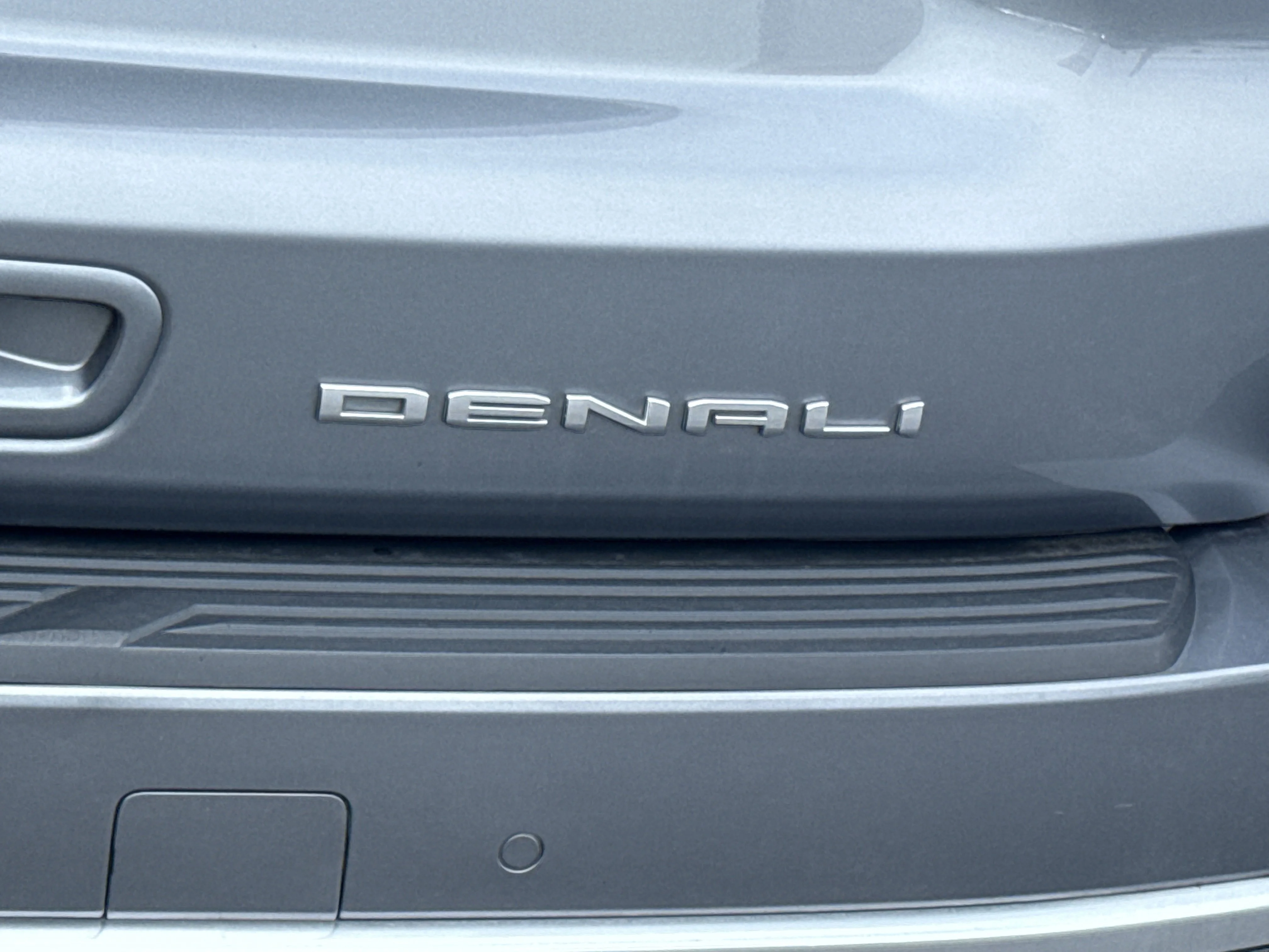 Used 2022 Satin Steel Metallic GMC Denali 4WD image 11