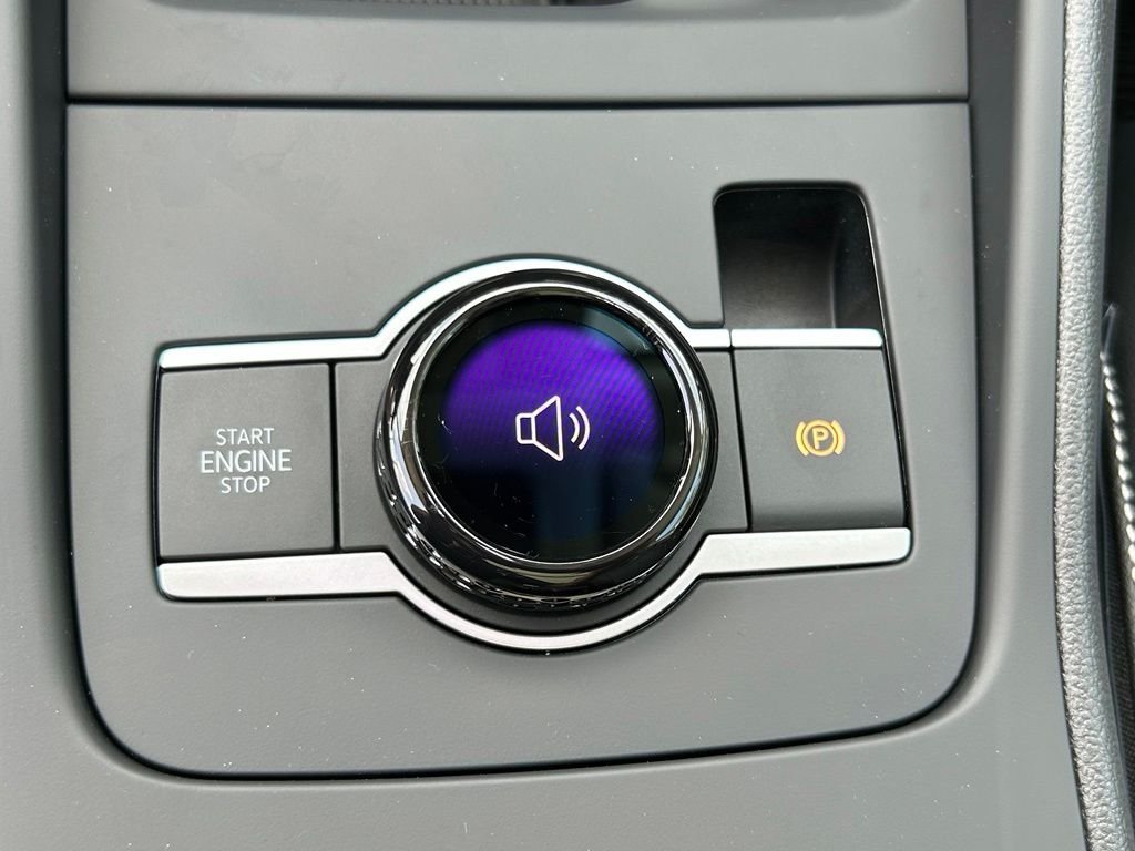 New 2026 White Volkswagen 2.0T SE image 32