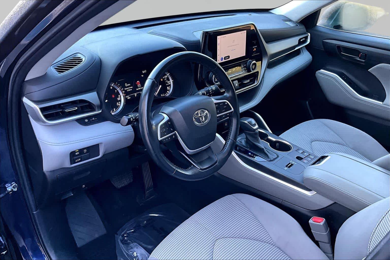 Used 2023 Blueprint Toyota LE image 18
