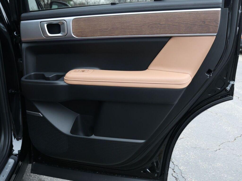 New 2026 Black Hyundai Calligraphy AWD image 12