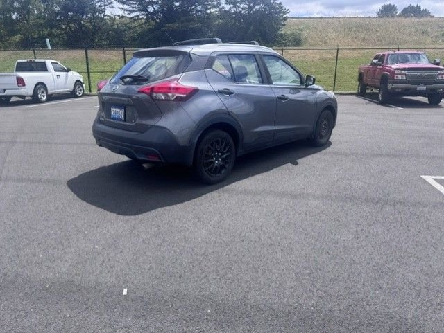 Used 2018 Gun Metallic Nissan S image 5