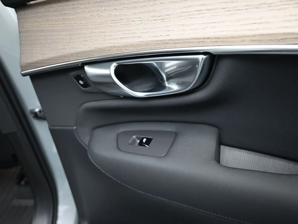 New 2026 Vapour Grey Volvo Core image 26