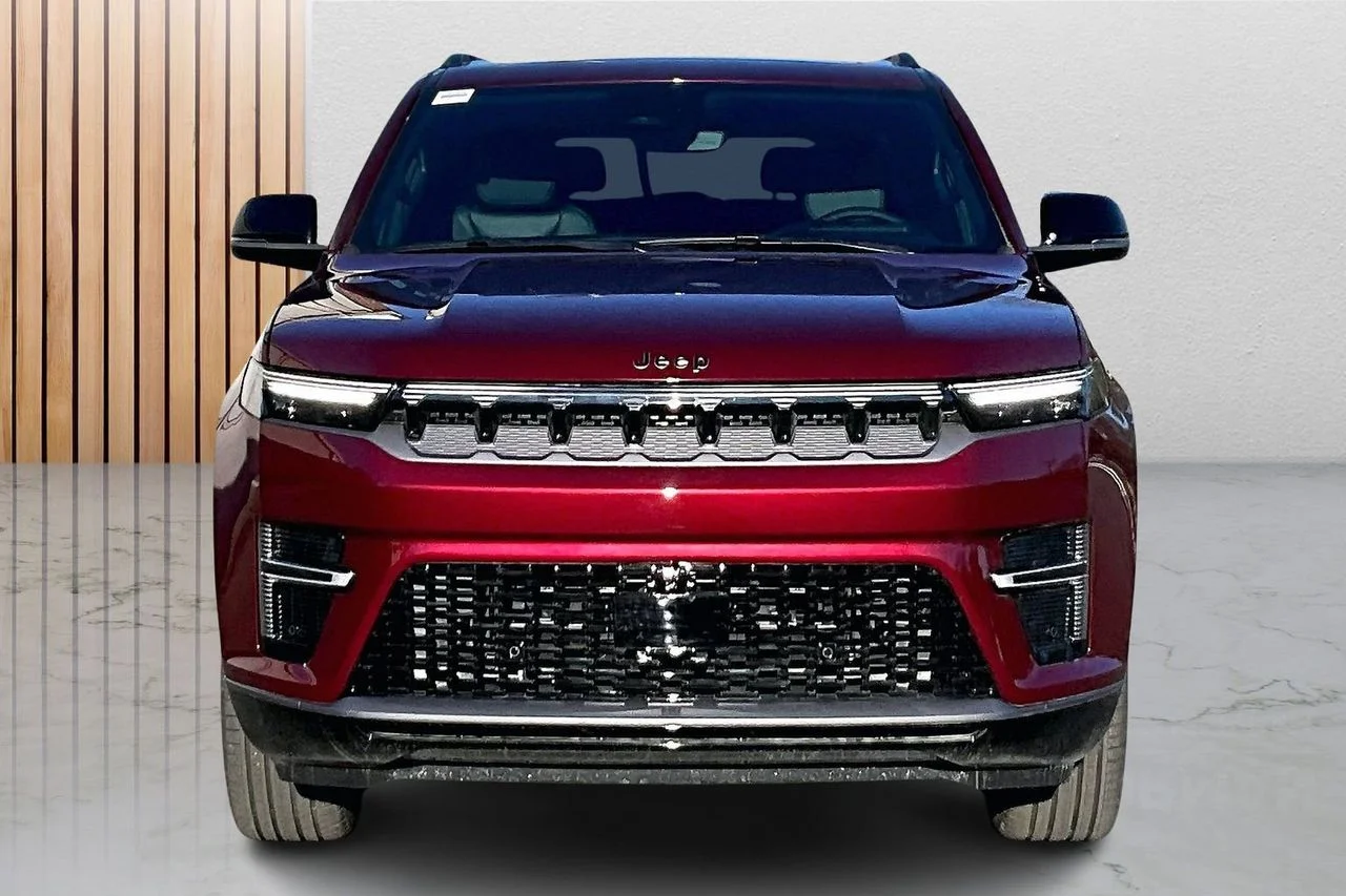 New 2026 Velvet Red Pearl-Coat Exterior Paint Jeep Limited Reserve 29D image 3