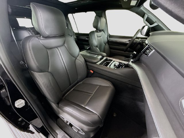 New 2026 High Gloss Black Exterior Paint Jeep Limited image 29