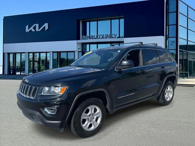 Used 2016 Black Jeep Laredo image 3