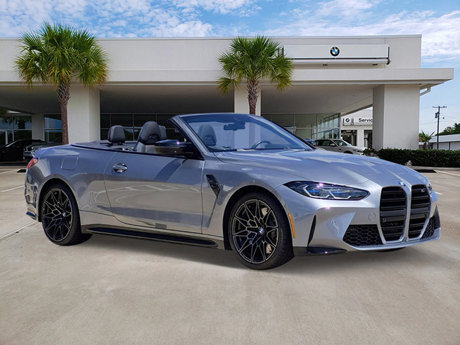 Used 2022 Skyscraper Grey Metallic BMW Competition xDrive image 3