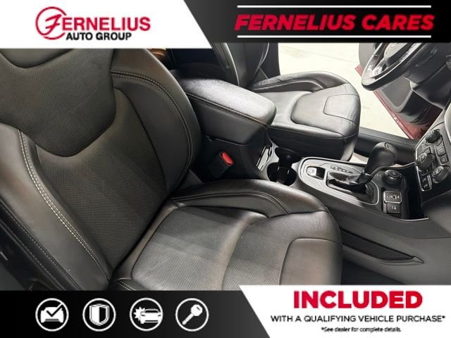 Used 2021 Red Jeep Latitude Lux image 31