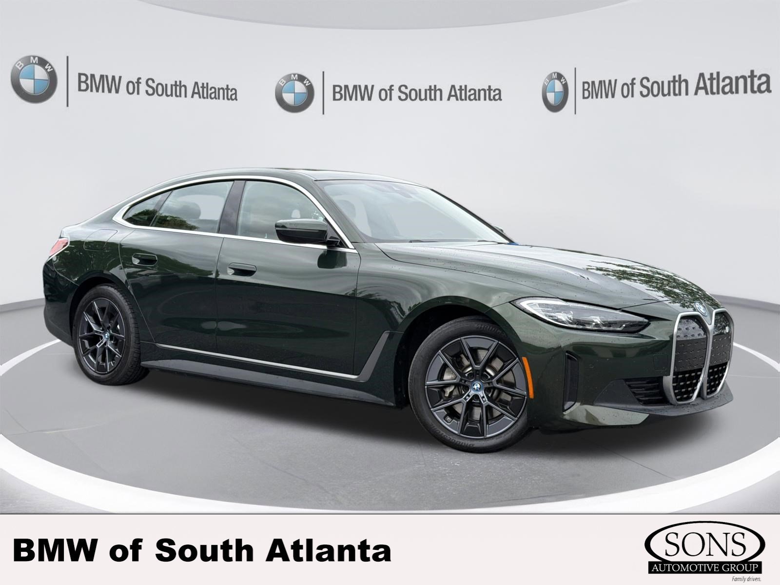 2023 BMW i4 eDrive35's photo