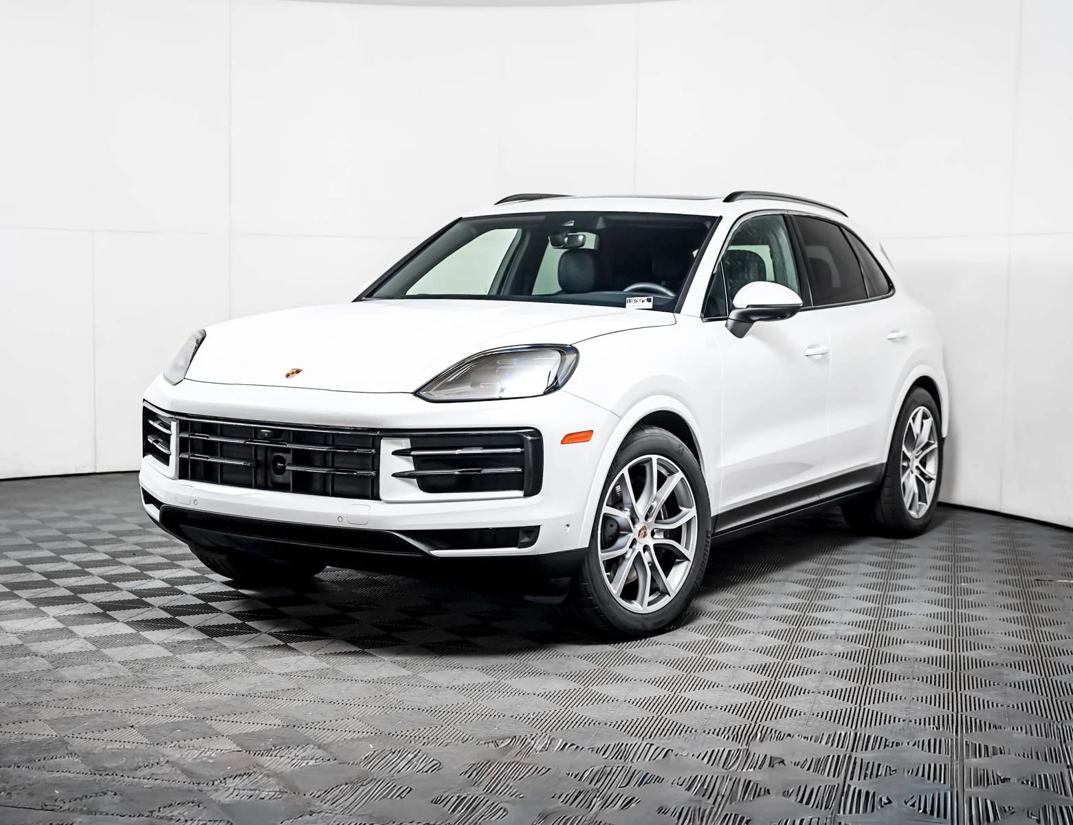2025 Porsche Cayenne -'s photo
