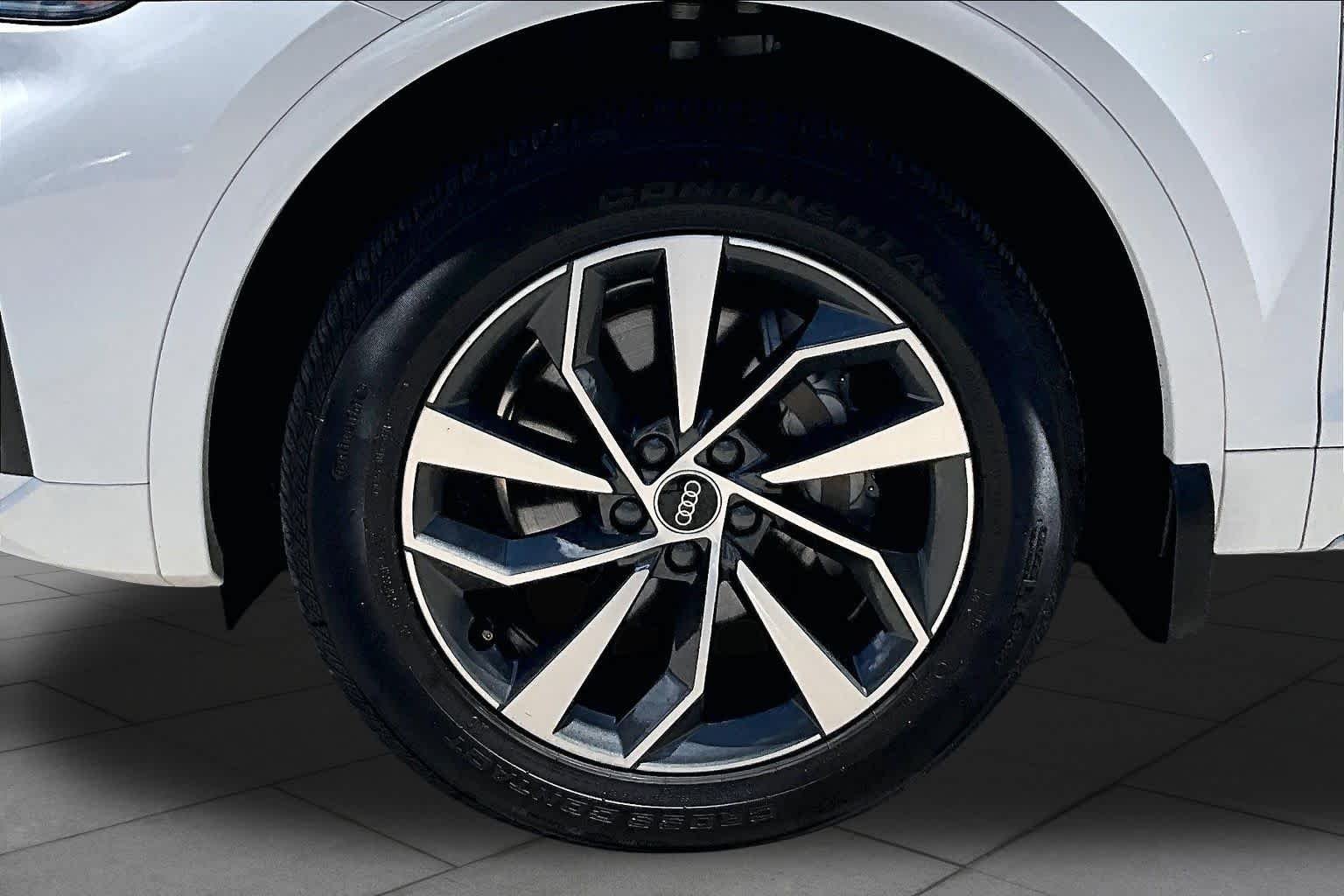 Used 2021 GLACIER WHITE METALLIC Audi Premium Plus image 11