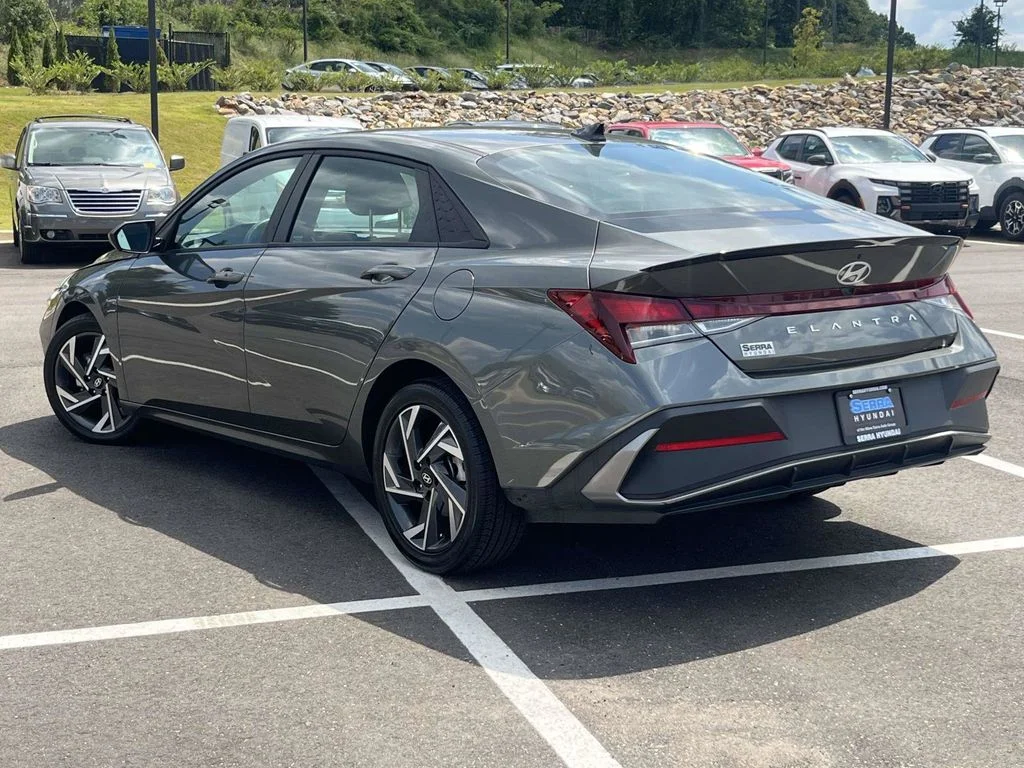 Certified Used 2025 Gray Hyundai SEL Sport image 5