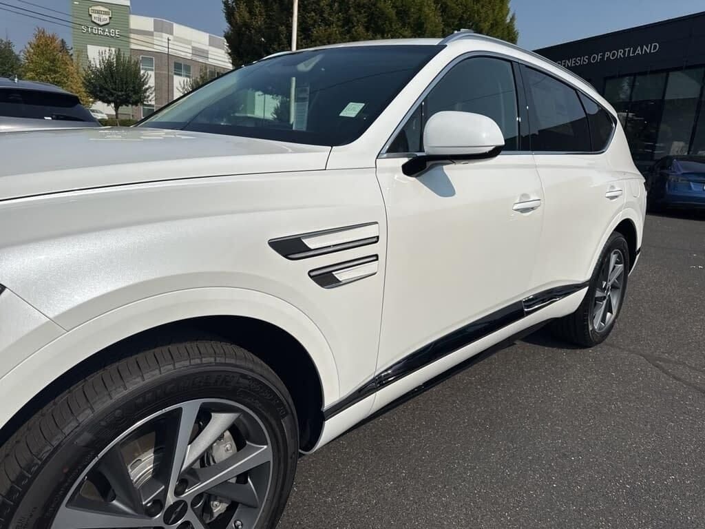New 2026 White Genesis 2.5T image 11