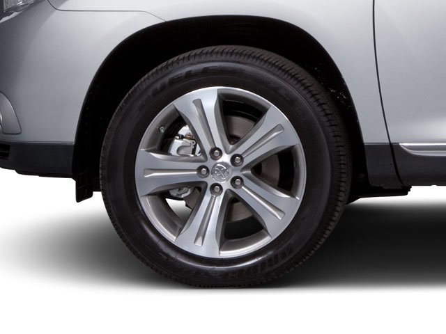Used 2013  Toyota  image 11