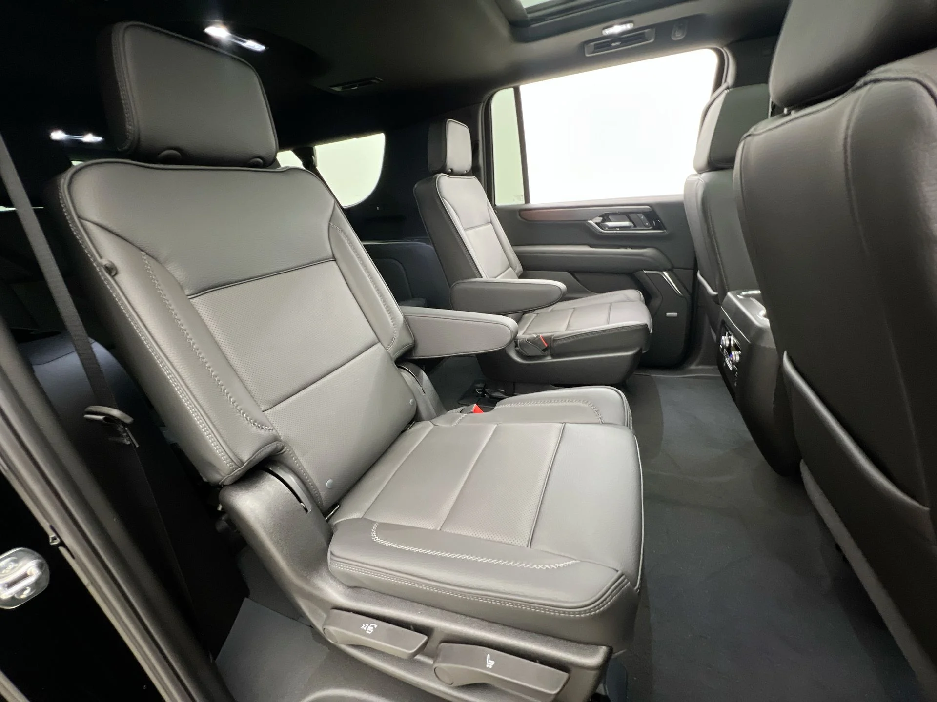 2026 GMC Yukon XL Denali - Photo 86