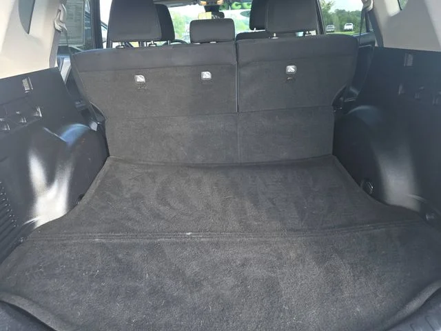 Used 2018 Black Toyota XLE image 13