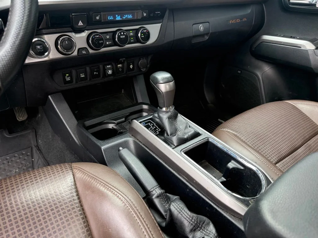 Used 2018 Magnetic Gray Metallic Toyota Limited image 15