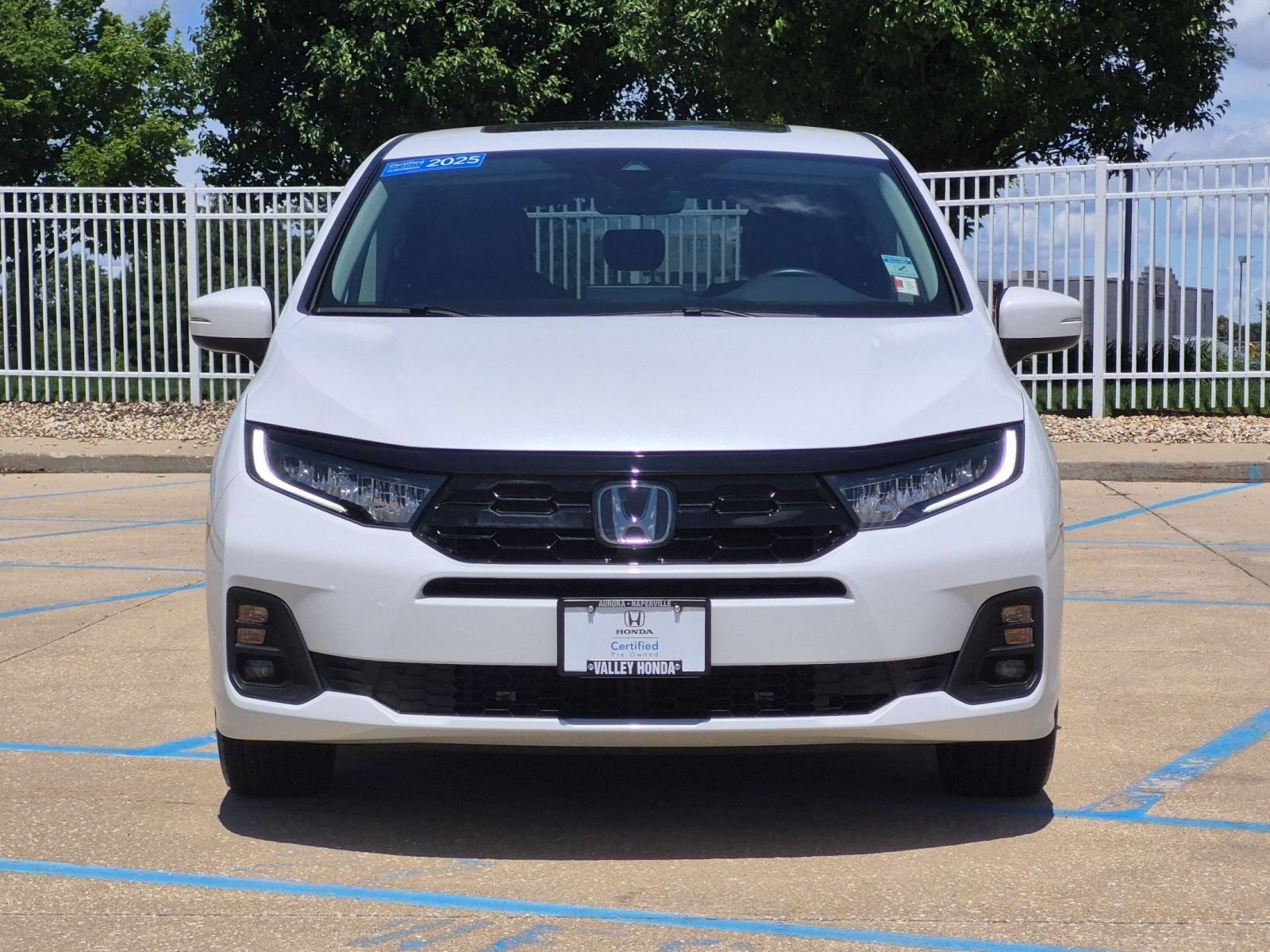 Certified Used 2025 Platinum White Pearl Honda Touring image 3