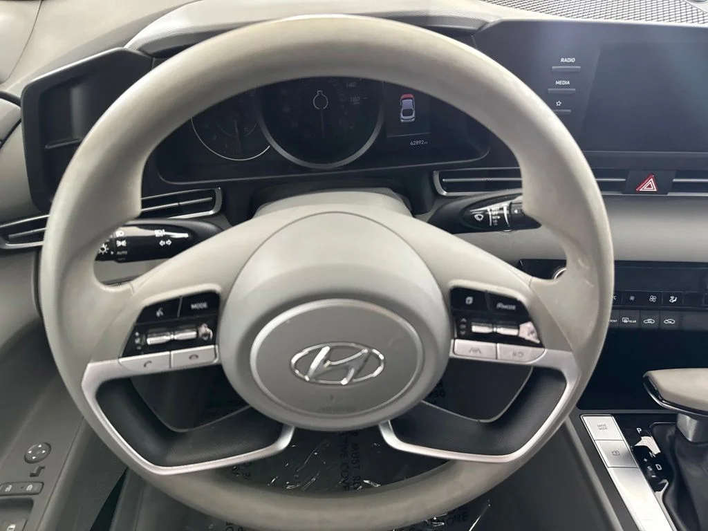 Used 2022 Black Hyundai SEL image 26