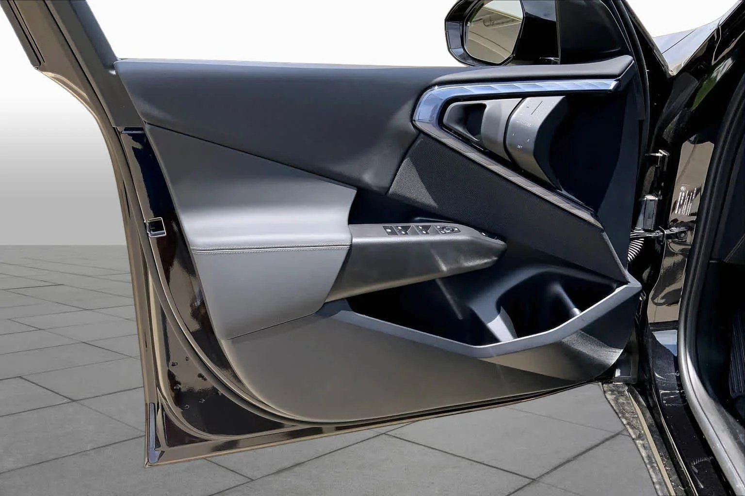 New 2025 Black Sapphire Metallic BMW 30 xDrive image 10