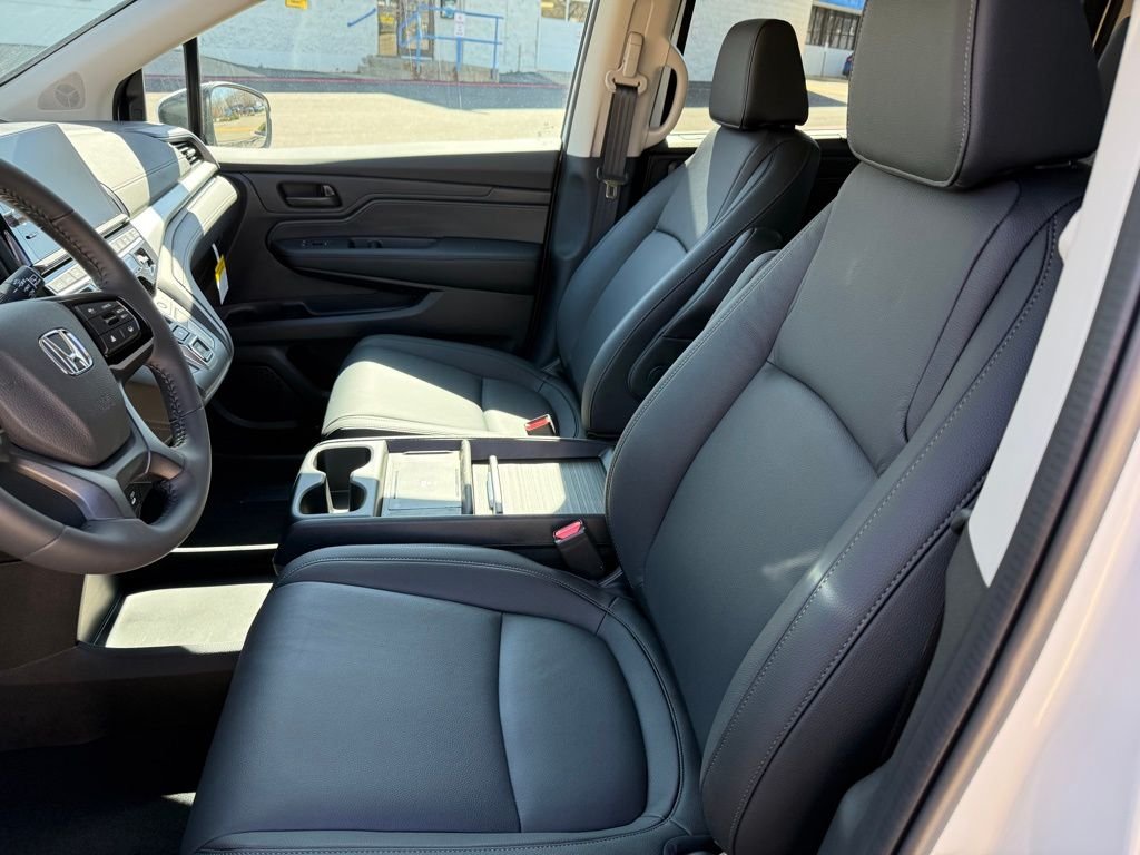 2026 Honda Odyssey EX-L - Photo 13