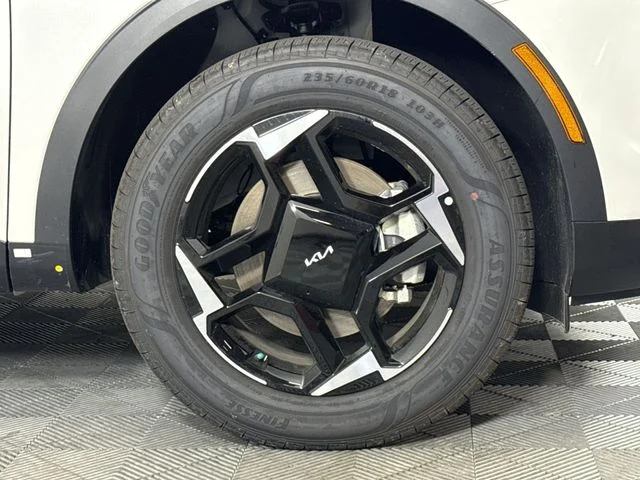 New 2026 Snow White Pearl Kia EX image 10