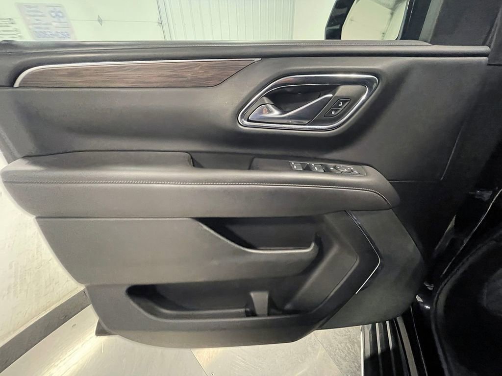 Used 2022 Black Chevrolet LS image 24