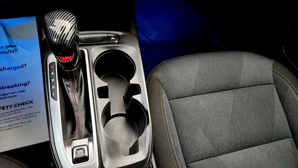 Used 2024 White Chevrolet 1RS image 28