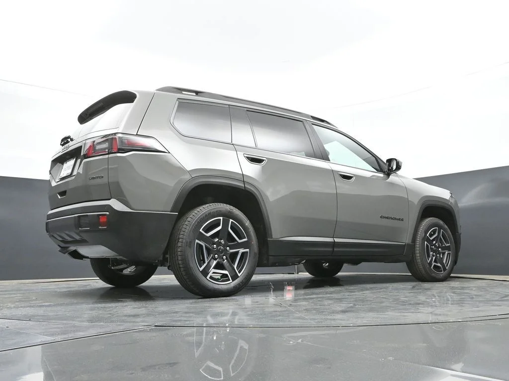 New 2026 Sting-Gray Clear-Coat Exterior Paint Jeep Limited image 41