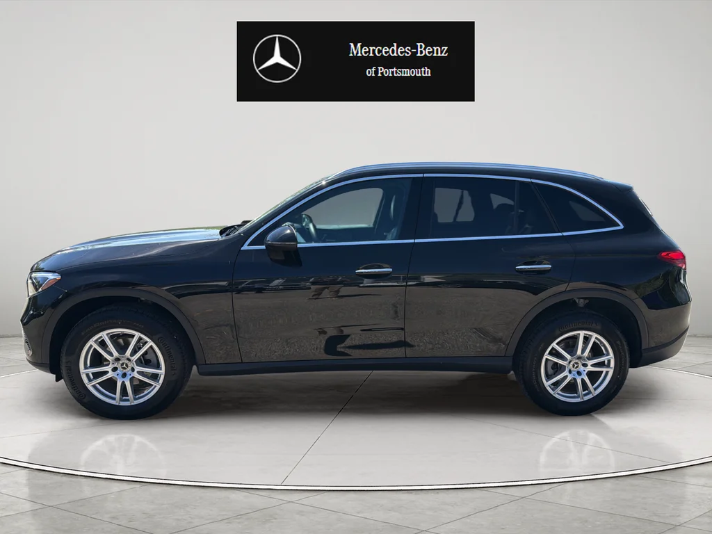 Used 2026 Black Mercedes-Benz GLC 300 image 2