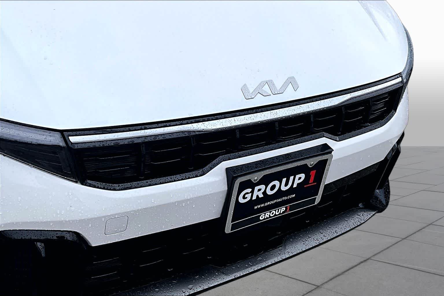 Used 2025 Snow White Pearl Kia GT-Line image 30