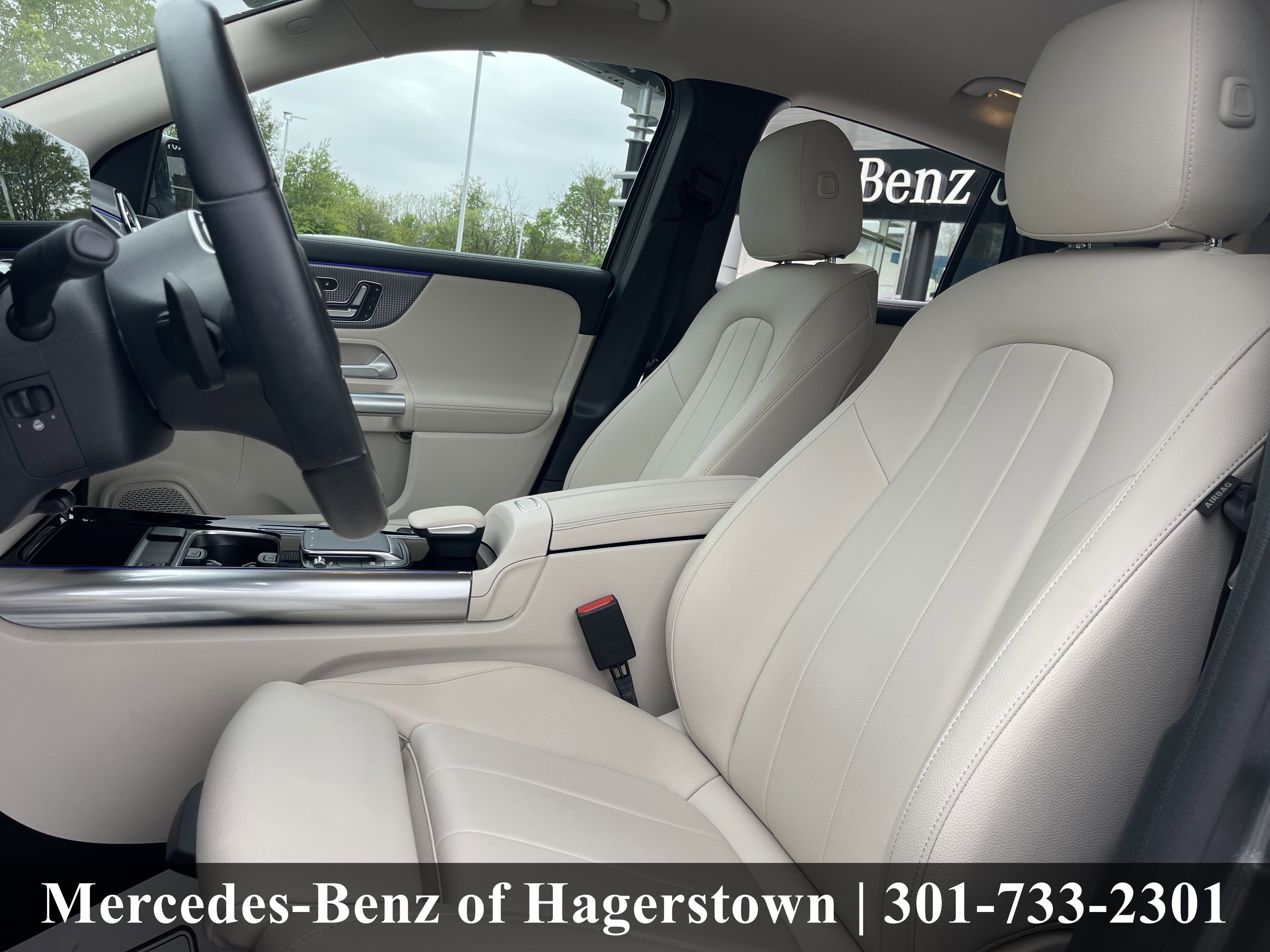Certified Used 2023 Mountain Grey Metallic Mercedes-Benz GLA 250 4MATIC® SUV image 9