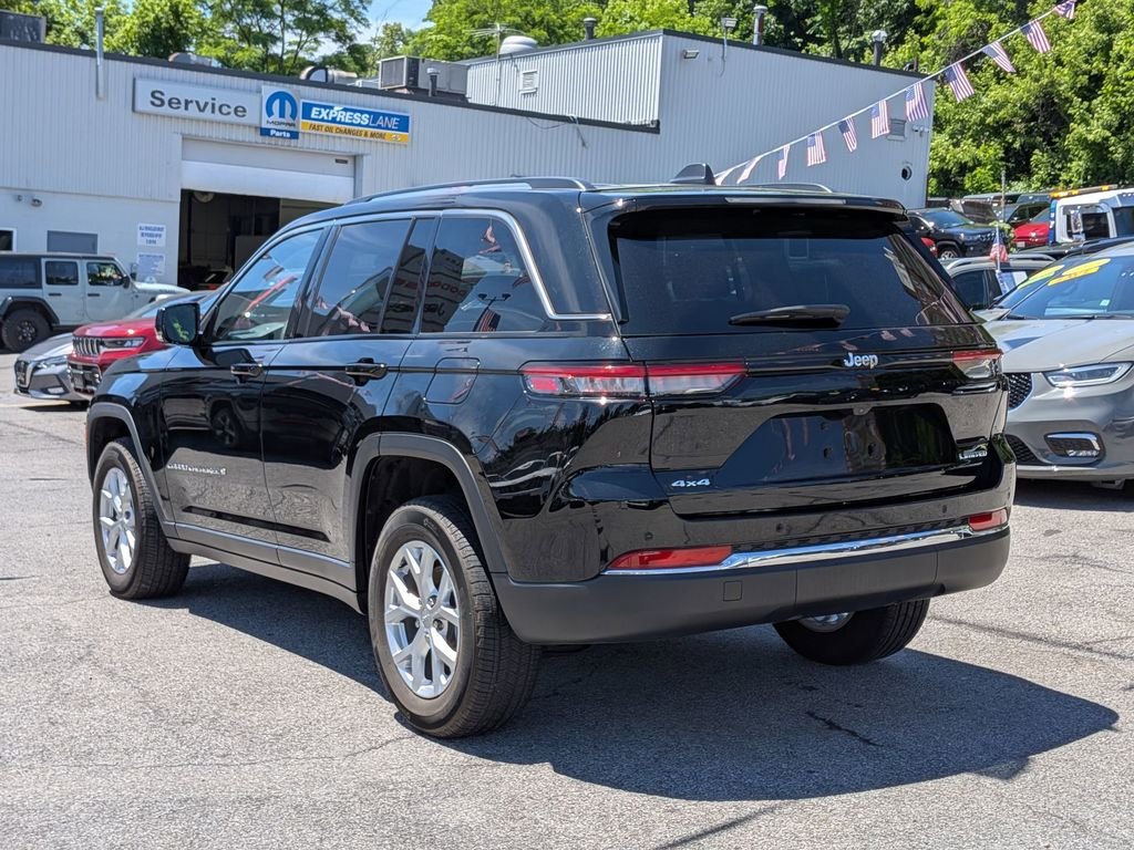 Used 2023 Black Jeep Limited image 10