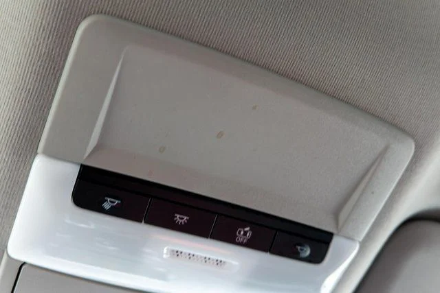 Used 2023 White Nissan SV image 34