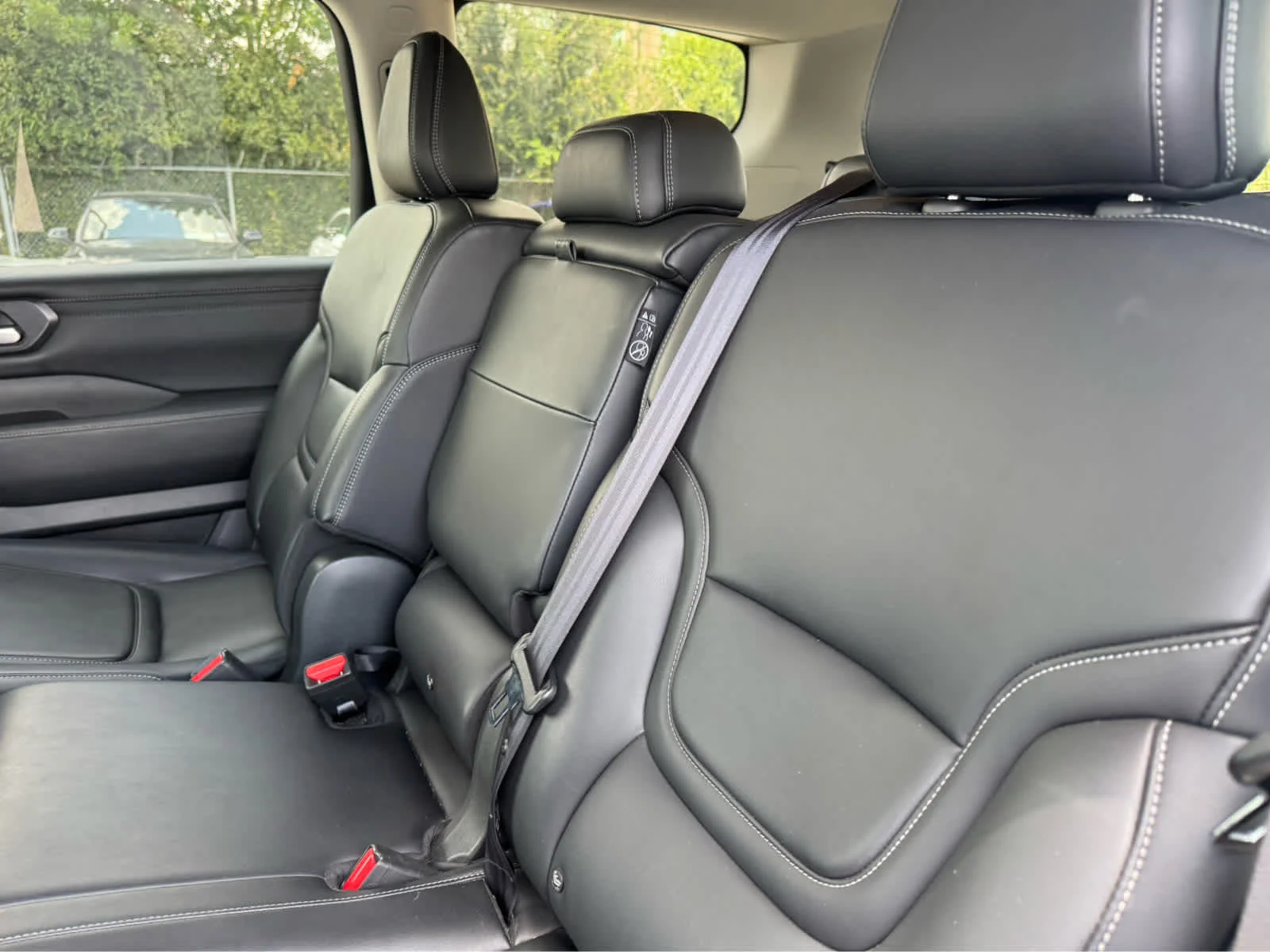 Used 2025 Super Black Nissan SV image 25