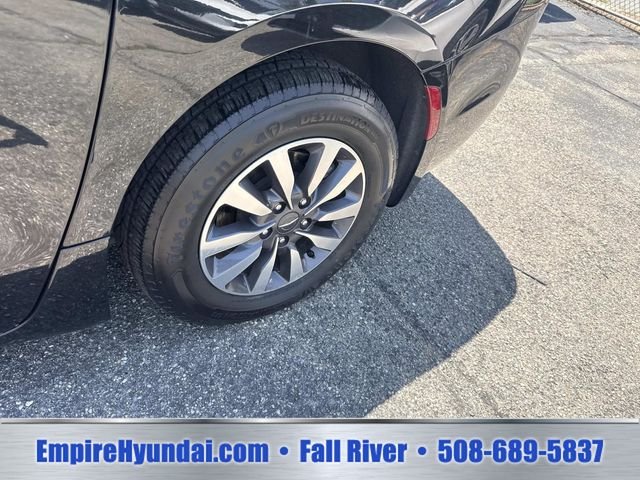 2023 Chrysler Pacifica Hybrid Touring L - Photo 14