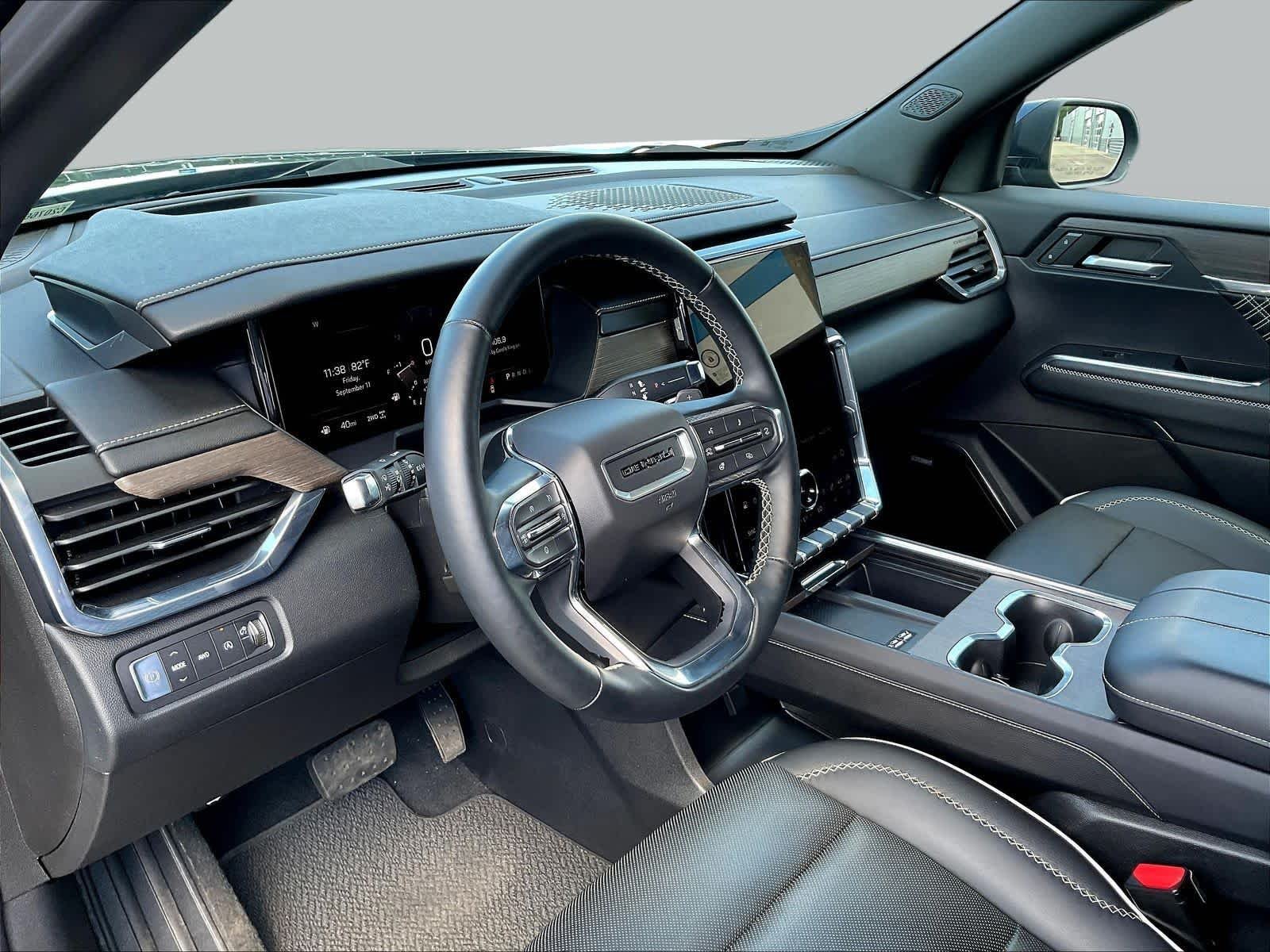 2024 GMC Acadia Denali - Photo 19