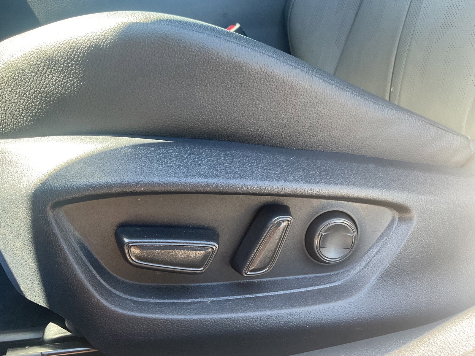 2026 Toyota Camry XSE - Photo 14