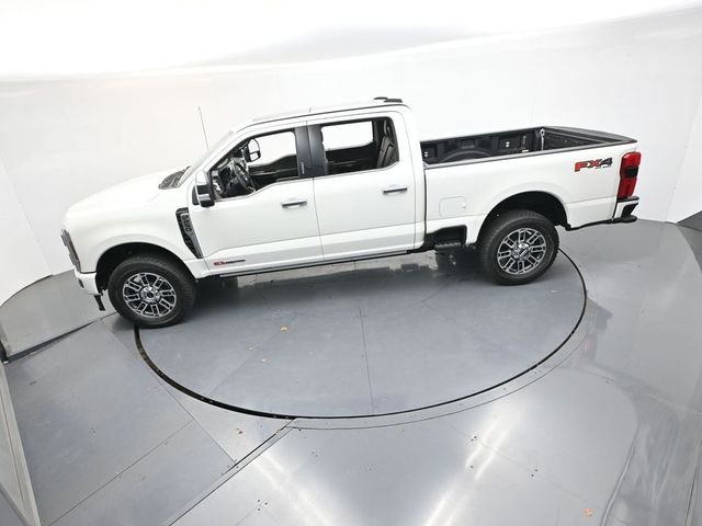 New 2026 Star White Metallic Tri-Coat Ford F-250® Platinum® image 49