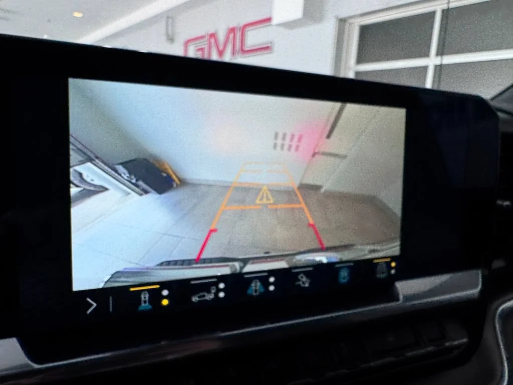 2023 GMC Sierra 1500 SLT - Photo 22