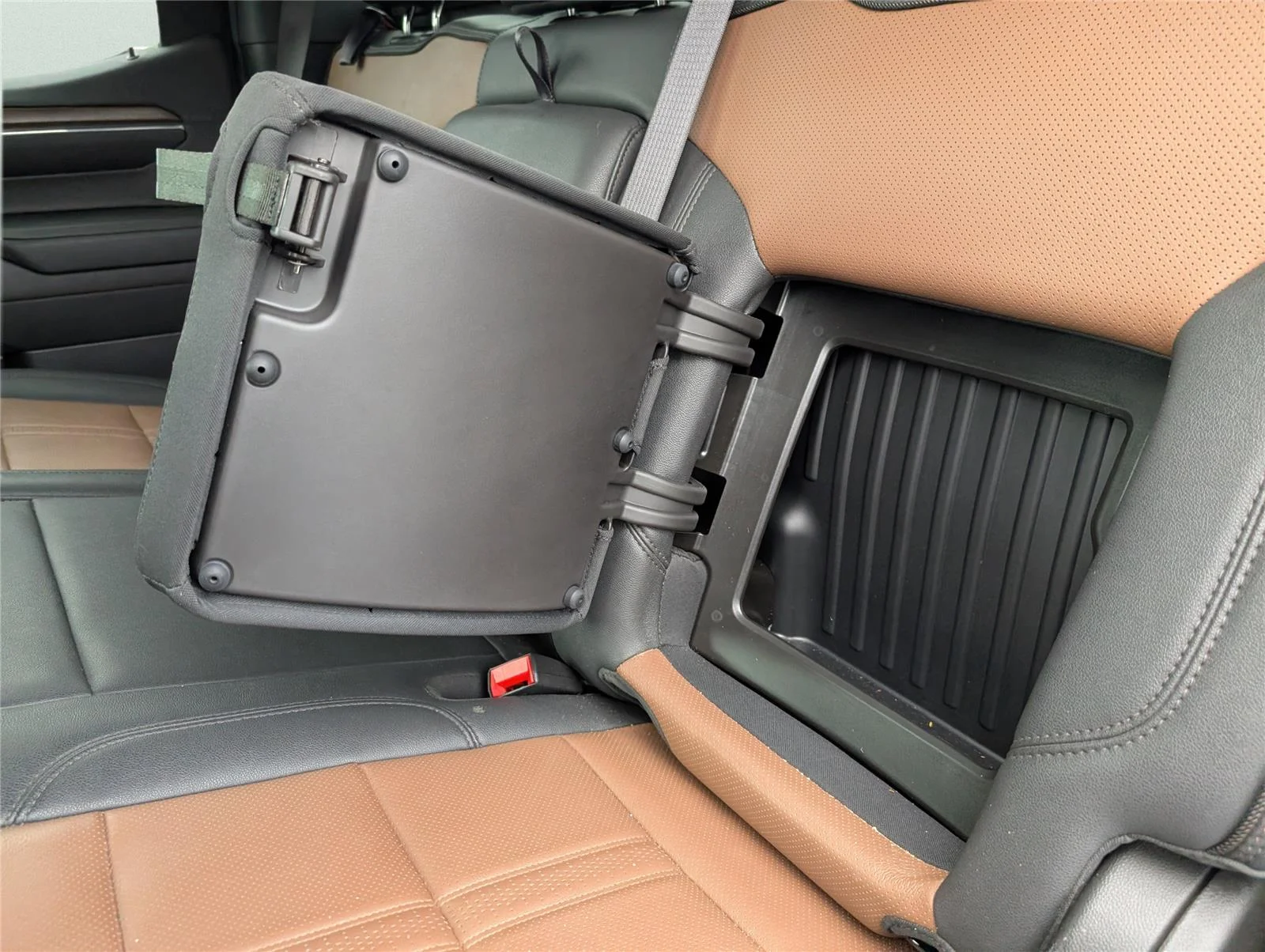 Used 2024 Black Chevrolet High Country image 32
