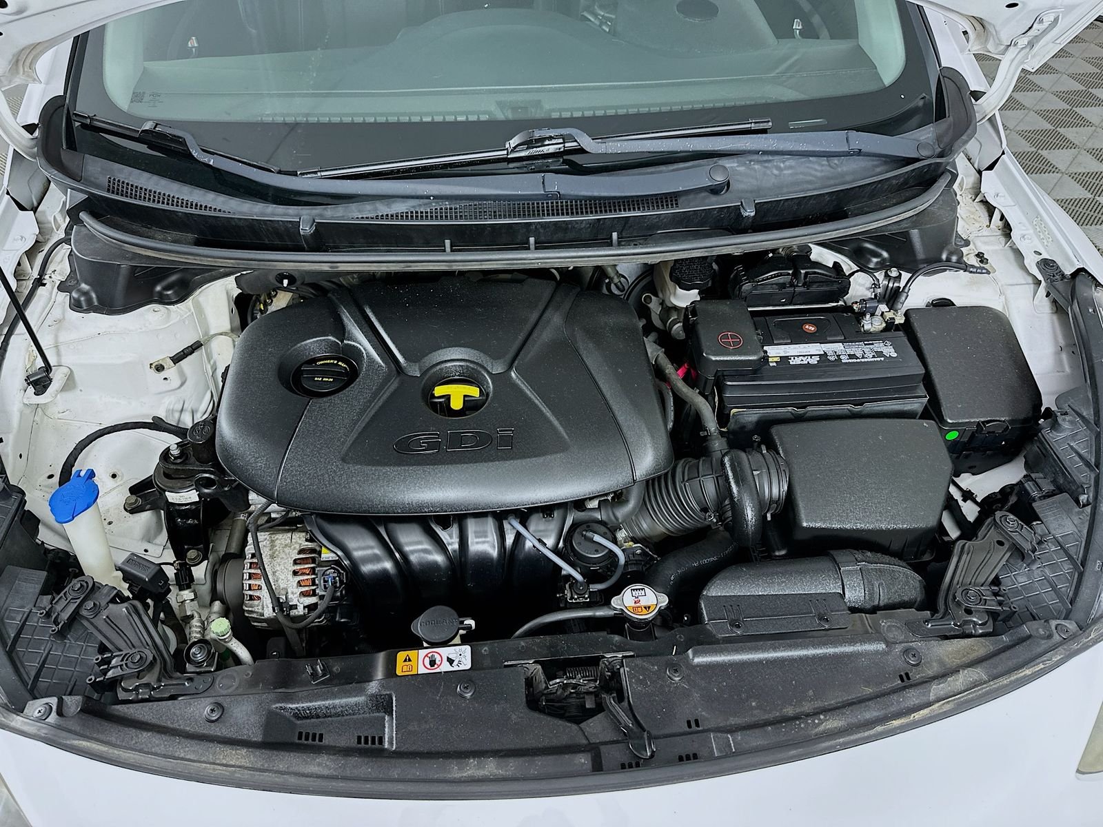 Used 2014 Monaco White Hyundai Base image 27