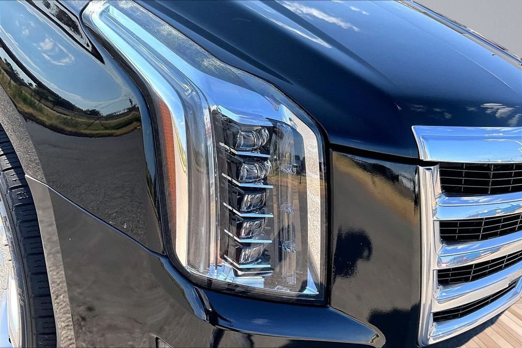 Used 2020 Black Cadillac Luxury image 28
