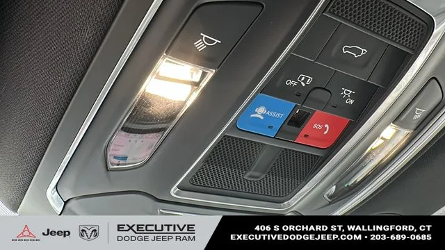 New 2026 Diamond Black Crystal Pearl-Coat Exterior Paint Jeep Limited image 21