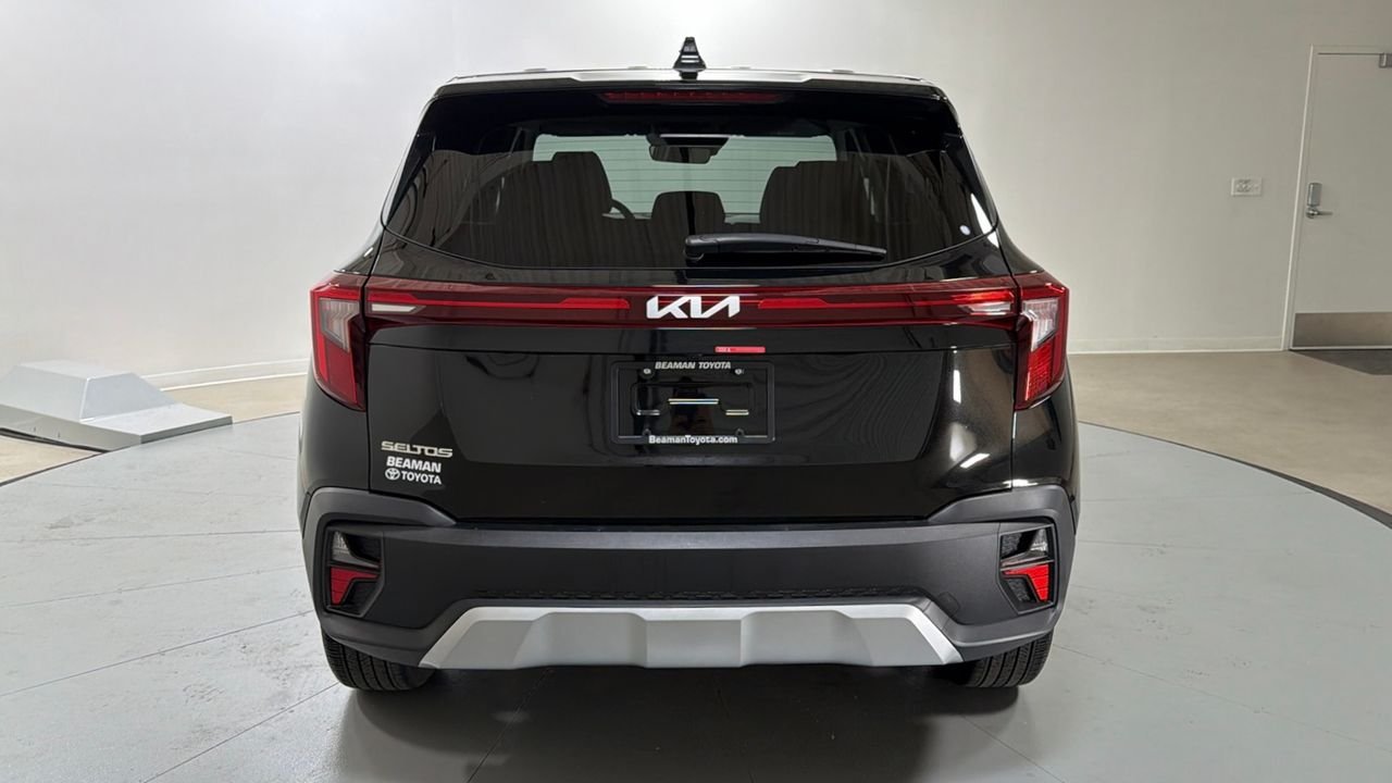 Used 2026 Black Kia LX image 4